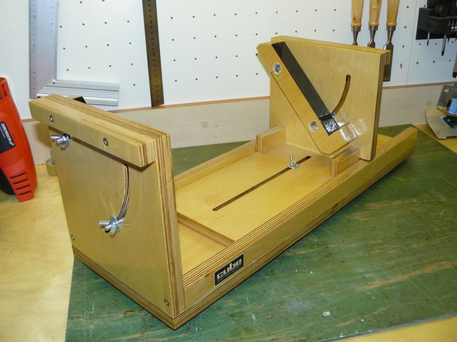 Amp Cradle